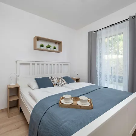 Przytulny Z Tarasem I Parkingiem By Renters